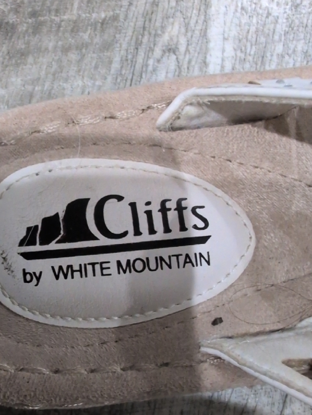 Cliffs by WHITE MOUNTAIN Women's White Floral Thong Wedge Sandals Size 8 - Picture 3 of 6